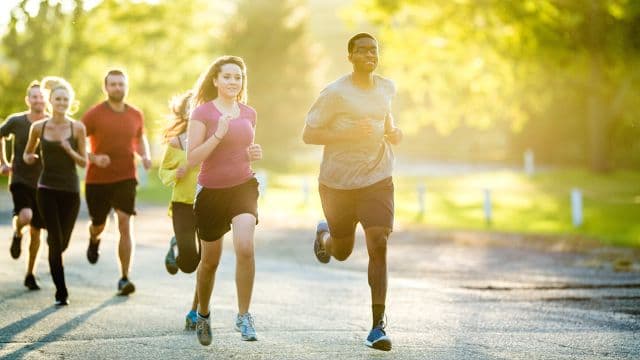 Dampak Lingkungan pada Arena Olahraga Global: Analisis Fenomena Pembatalan Pertandingan Akibat Polusi Udara