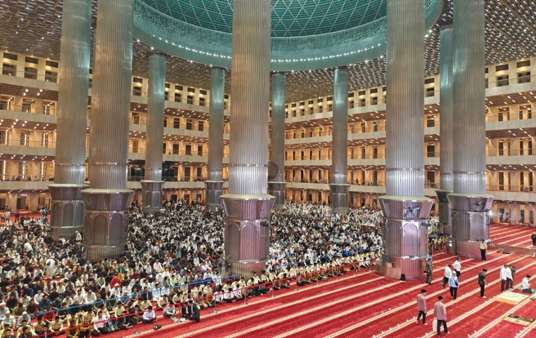 Refleksi Akhir Tahun 2025: Harmoni Ibadah Sebagai Cermin Ketahanan Sosial Indonesia