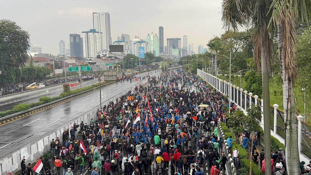 Analisis Yuridis dan Sosial: Vonis Percobaan untuk 23 Pelaku Kerusuhan Agustus 2025 di Jakarta
