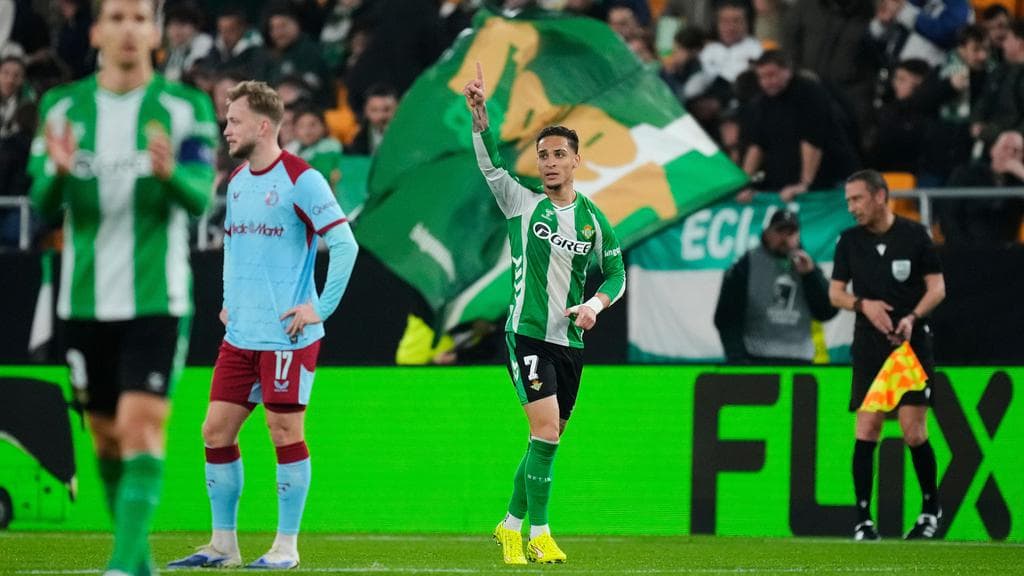 Transformasi Psikologis Antony: Dari Tekanan Old Trafford ke Kebahagiaan di Benito Villamarín