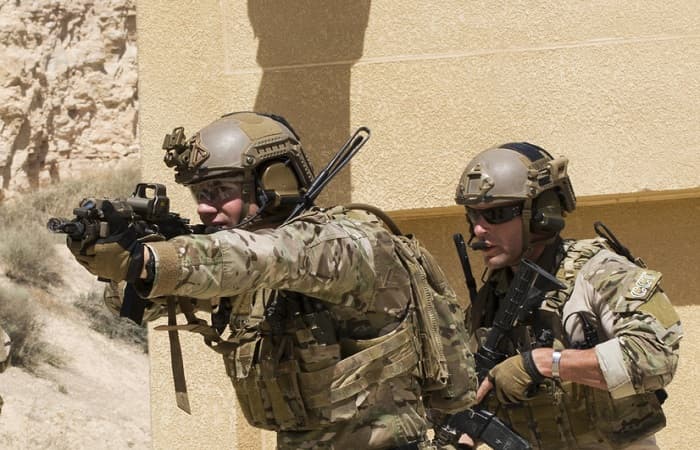 Analisis Strategis: Dinamika Peningkatan Kehadiran Militer AS di Timur Tengah dan Implikasinya terhadap Stabilitas Regional