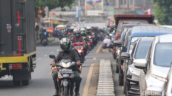 Analisis Psikososial dan Dampak Hukum: Fenomena Pengendara Motor Melawan Arus di Ruas Tol