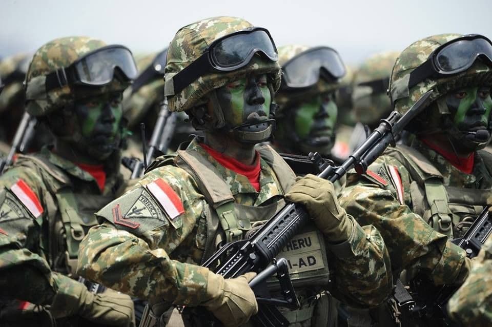 Mengurai Fondasi Intelektual dan Karakter: Analisis Kritis terhadap Pengembangan SDM dalam Konteks Pertahanan Nasional