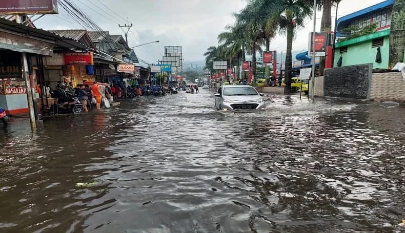 Cuaca Ekstrem vs. Kesiapan Kita: Antara Peringatan BMKG dan Realitas di Lapangan