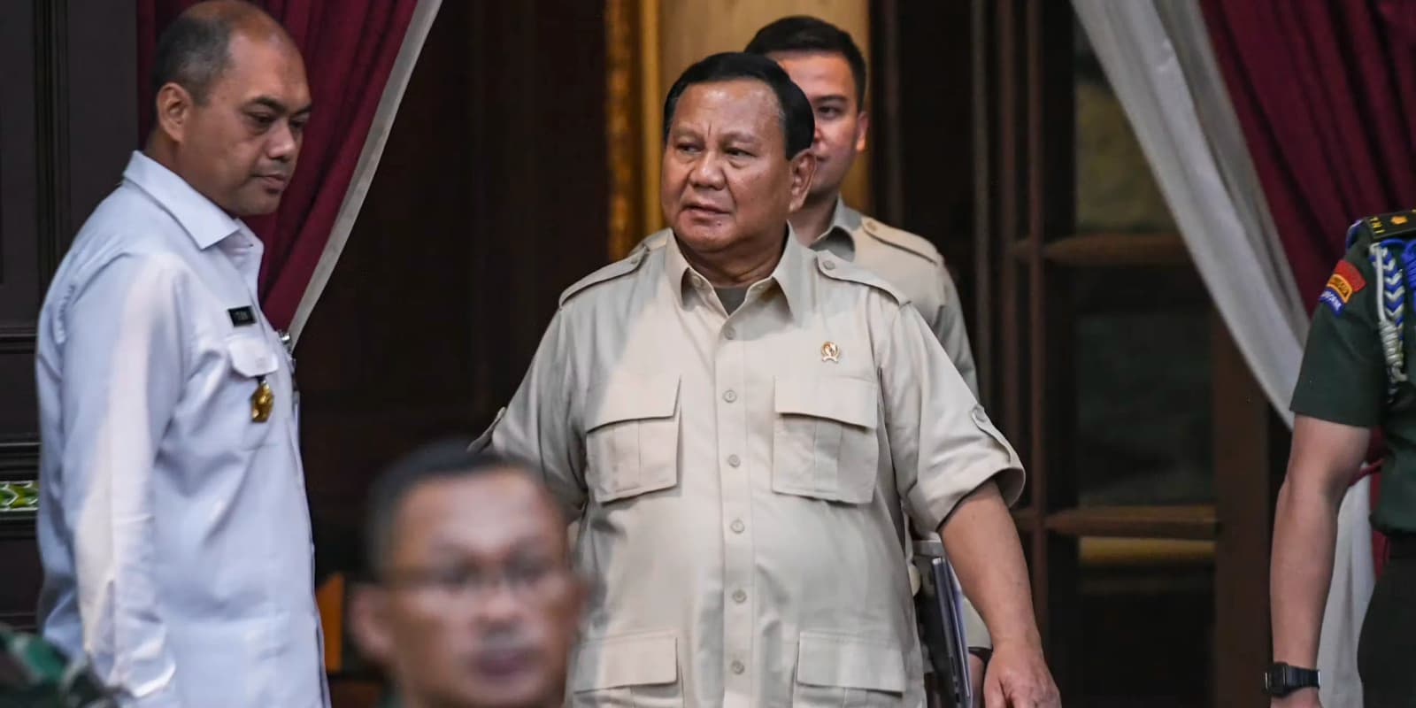 Masa Depan Demokrasi Indonesia: Kartel Politik, Pragmatisme Kekuasaan, dan Peran AI di Era Otonomi Digital