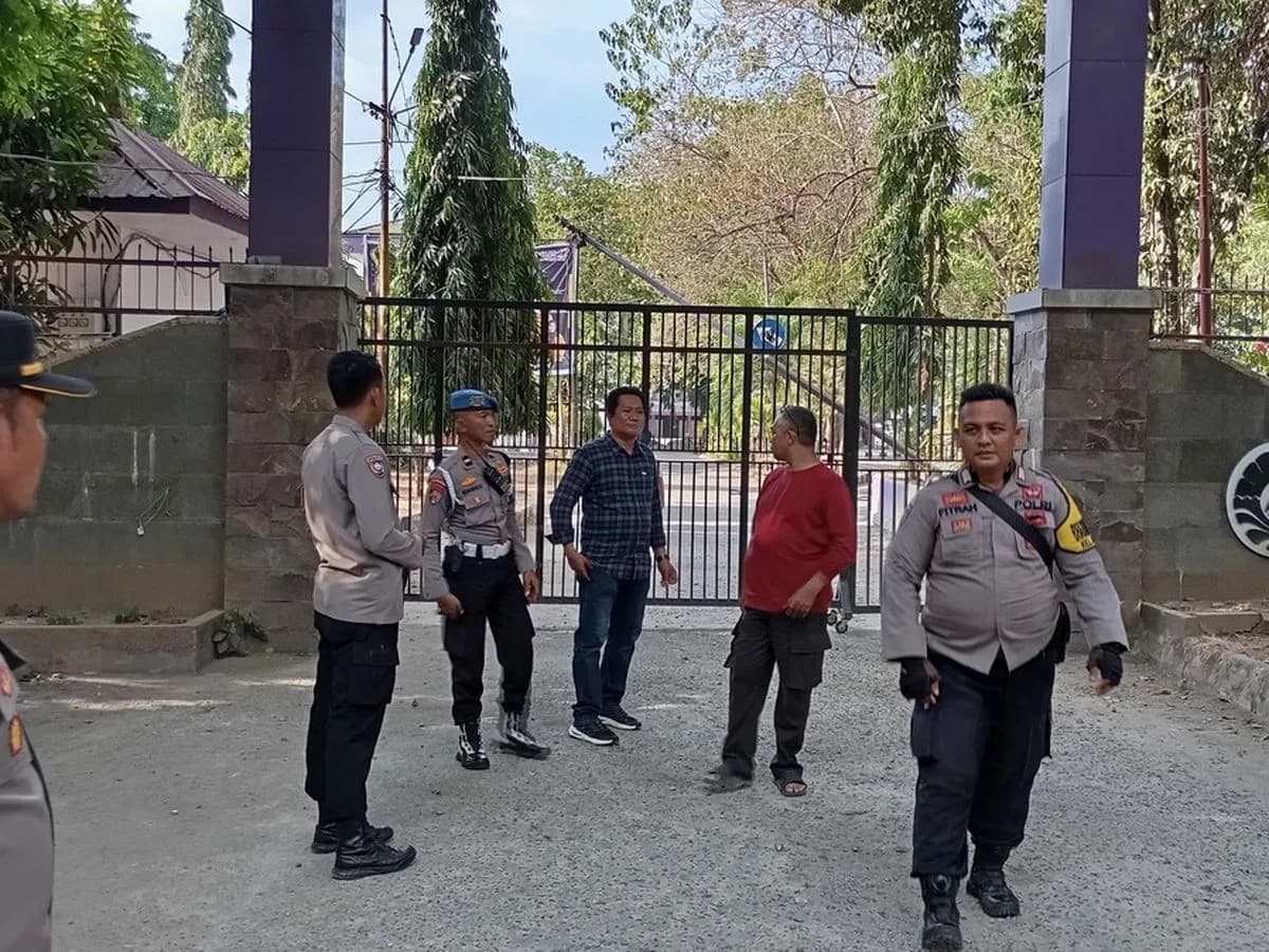 Membaca Masa Depan Ruang Publik: Mengapa Benturan Ojol dan Mahasiswa Adalah Alarm bagi Tata Kelola Kota Digital