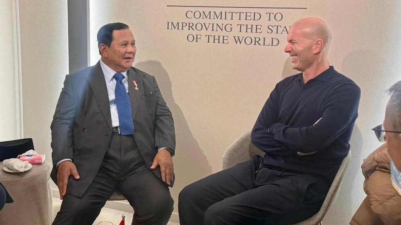 Kolaborasi Strategis: Analisis Pertemuan Kepala Negara dengan Ikon Sepak Bola Global dalam Kerangka Pembangunan Olahraga Nasional