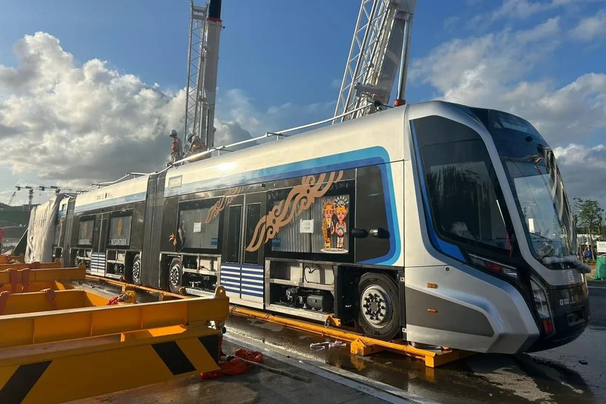 Uji Coba Bus Listrik Pintar Berbasis Otonom Resmi Mengaspal di Kawasan Inti IKN