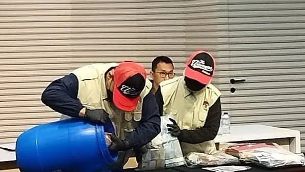 Tong Biru Saksi Bisu OTT Bupati Klaten