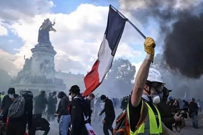 Demo di Paris Rusuh, Kemlu Ungkap Sejauh Ini Tak Ada WNI Terlibat