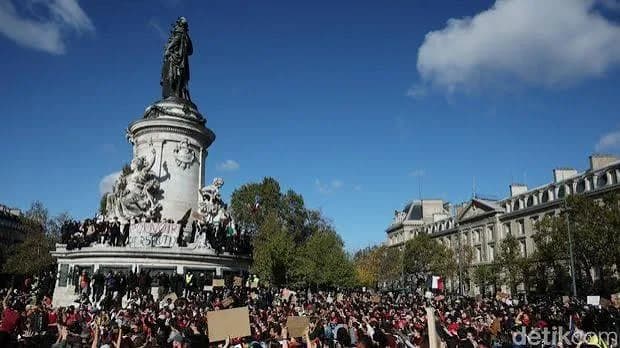 Polisi Keluarkan Larangan Demo di Paris Buntut Kerusuhan